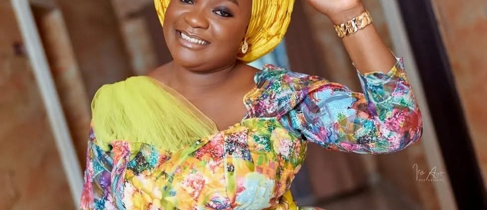 Emotional Drama at Omije Ojumi's Burial: Biological Father Contacts Children via Phone Call